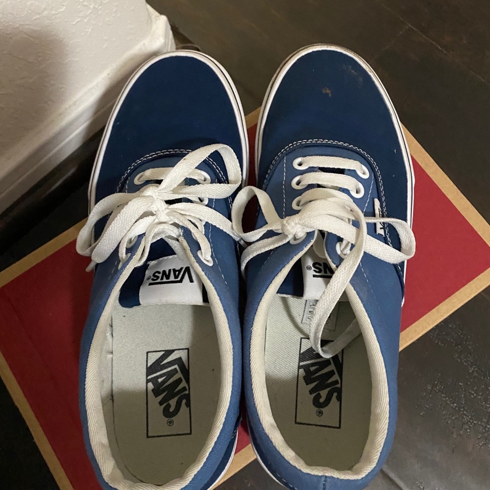 Men VANS size 7.5m Navy color